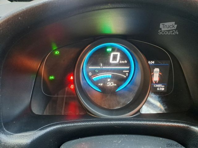 Minibús NISSAN e-NV200 TüvNeu Sitzh. Kamera AHK Klima 40kWh