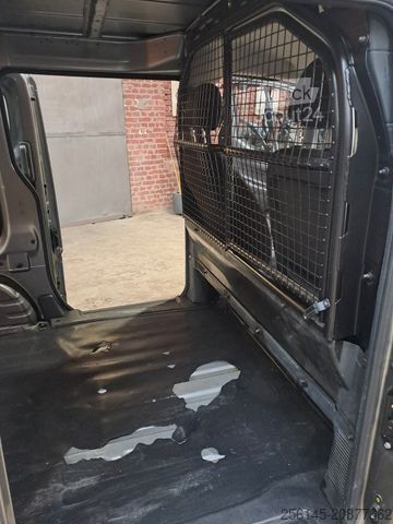 Minibús NISSAN e-NV200 TüvNeu Sitzh. Kamera AHK Klima 40kWh