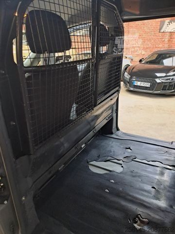 Minibús NISSAN e-NV200 TüvNeu Sitzh. Kamera AHK Klima 40kWh