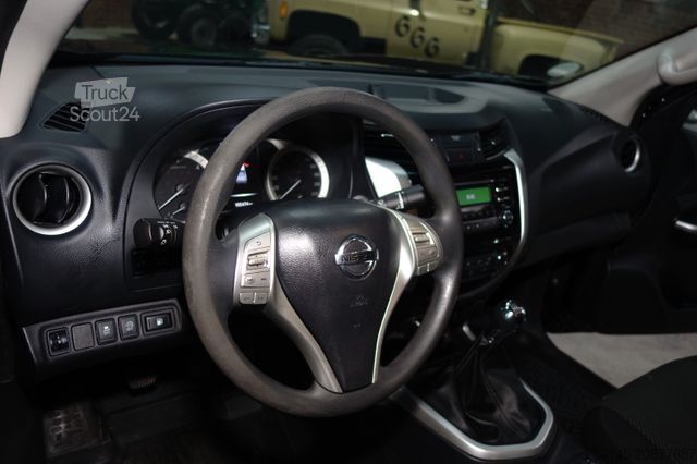 Pick-up NISSAN Navara NP300 Acenta King Cab 4x4 TüvServiceNeu