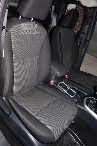 Pick-up NISSAN Navara NP300 Acenta King Cab 4x4 TüvServiceNeu