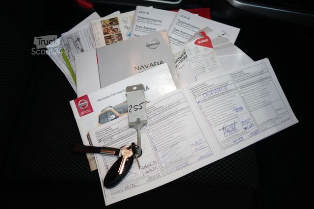 Pick-up NISSAN Navara NP300 Acenta King Cab 4x4 TüvServiceNeu