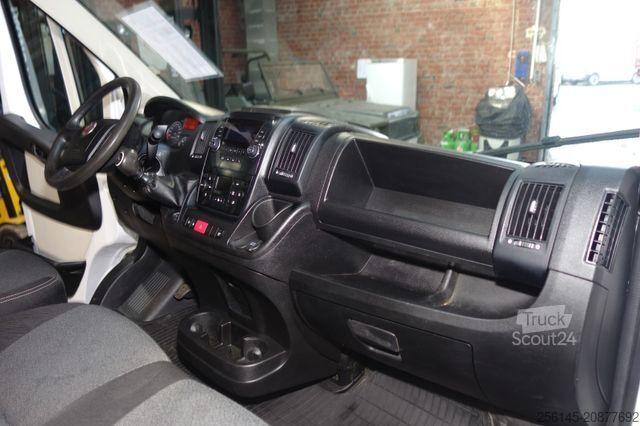 Pick-up van FIAT Ducato Pritsche Doppelk. L4 Tüv Serice Neu