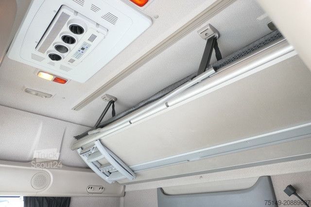 Standardowy ciągnik siodłowy DAF XF 460 FT 4x2, Intarder, Standklima, 2x Tank,SSC