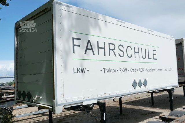 Autocamion cu caroserie interschimbabilă Lübtheen WKO 715, BDF, Isoliert, Rolltor