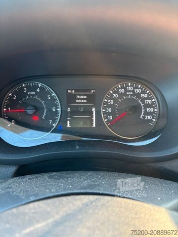 Furgons ar kasti RENAULT Master