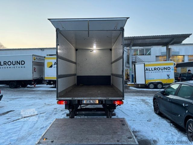 Furgon skrzyniowy RENAULT Master