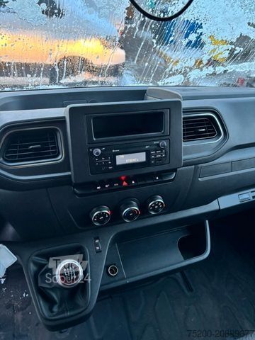 Furgons ar kasti RENAULT Master