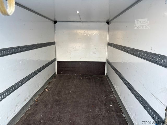 Furgons ar kasti RENAULT Master