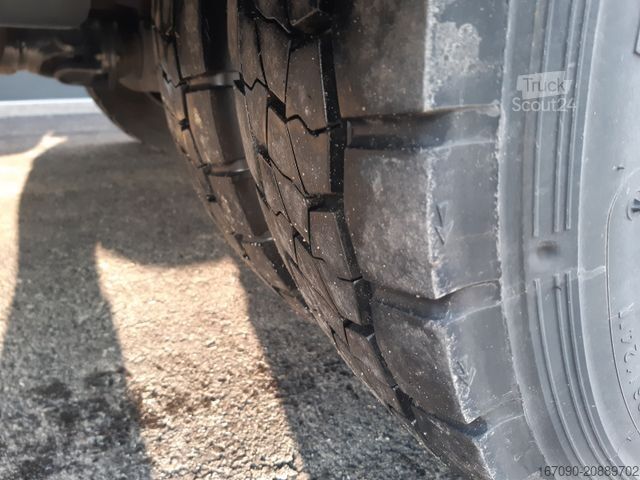 Furgone chiuso MERCEDES-BENZ Atego 818L Koffer 7,20m LBW Euro6D