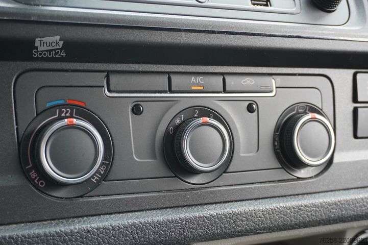 Varebil Volkswagen Transporter 2.0 TDI L2 EURO 6 - Airco - Cruise ...