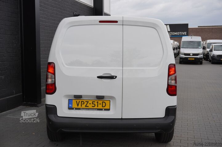 Yüksek tavanlı istasyon vagonu Peugeot Partner 1.2 110PK BENZINE ! - Airco - Cruise - ...