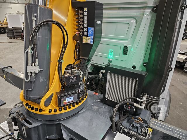 Vrachtwagen met kraan Mercedes-Benz AROCS 3253 8x8 / 65 t/m CRANE + JIB + WINCH / K...