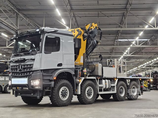 Vrachtwagen met kraan Mercedes-Benz AROCS 3253 8x8 / 65 t/m CRANE + JIB + WINCH / K...