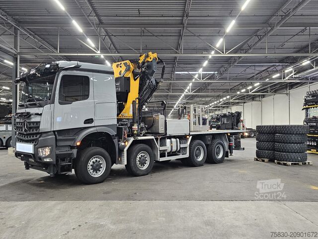 Vrachtwagen met kraan Mercedes-Benz AROCS 3253 8x8 / 65 t/m CRANE + JIB + WINCH / K...