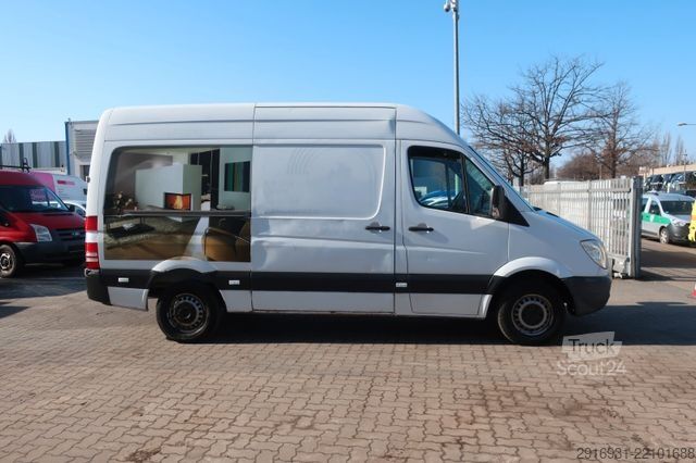 Højt tag varevogn MERCEDES-BENZ Sprinter II Kasten 210 CDI / Nr. 174
