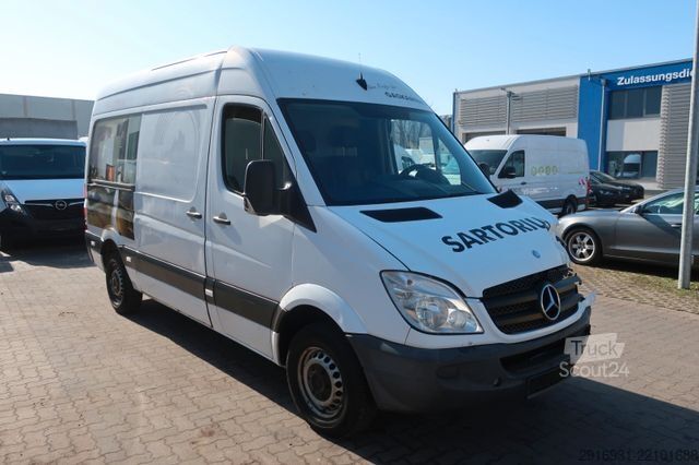 Højt tag varevogn MERCEDES-BENZ Sprinter II Kasten 210 CDI / Nr. 174