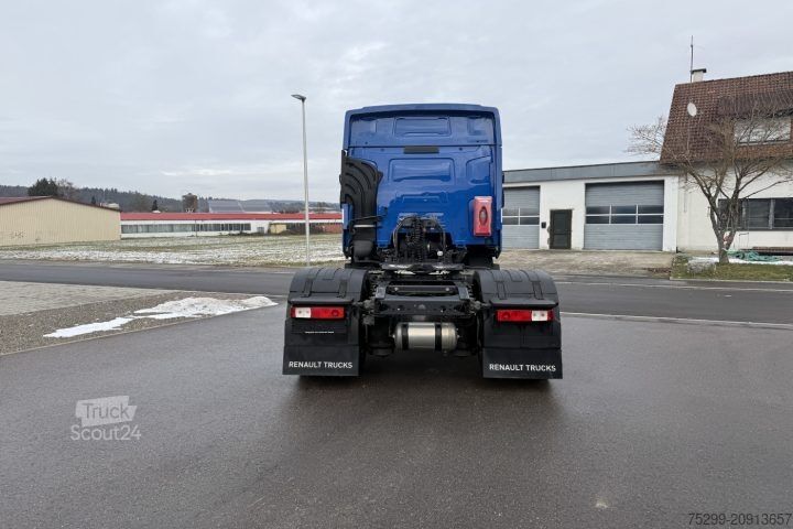 Standardni vlačilec Renault T430 4x2 / Swiss-Vehicle