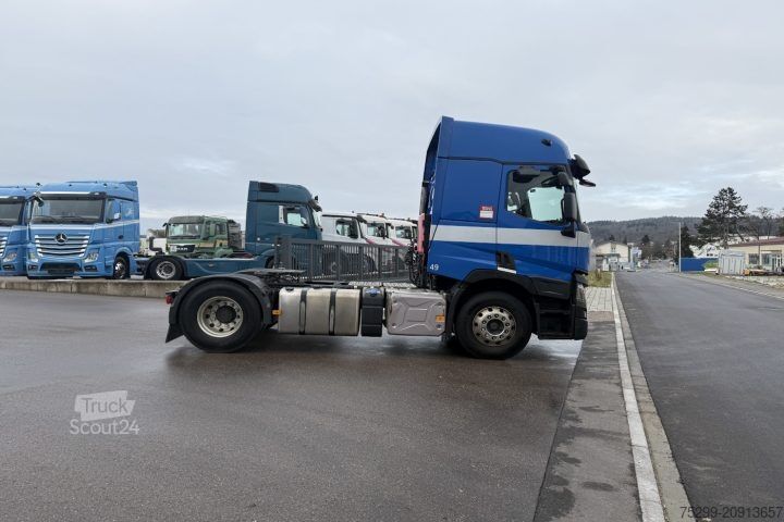 Standardni vlačilec Renault T430 4x2 / Swiss-Vehicle