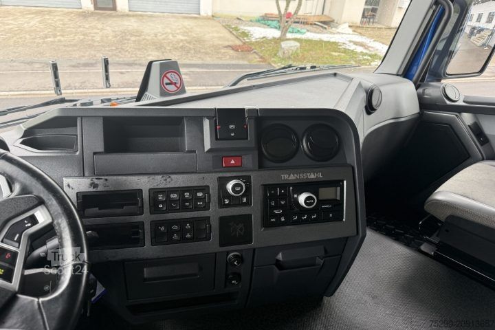 Standardni vlačilec Renault T430 4x2 / Swiss-Vehicle