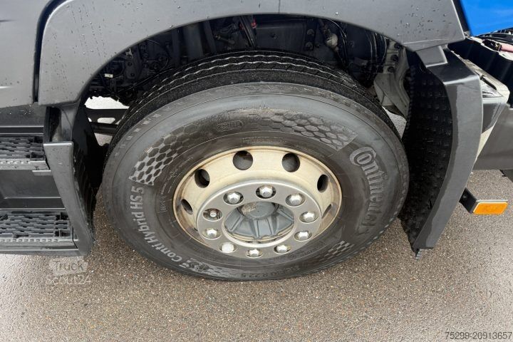 Standardni vlačilec Renault T430 4x2 / Swiss-Vehicle