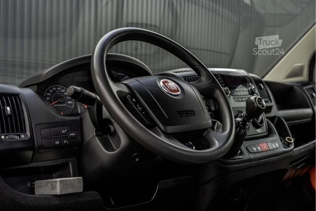 Furgão transportador de automóveis FIAT Ducato Open laadbak met oprijplaat | 131PK | Eur