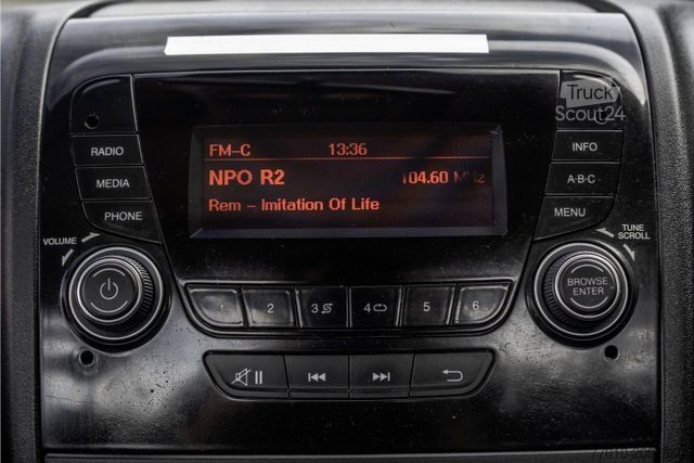 Furgão transportador de automóveis FIAT Ducato Open laadbak met oprijplaat | 131PK | Eur