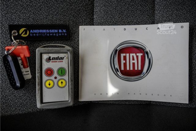 Furgão transportador de automóveis FIAT Ducato Open laadbak met oprijplaat | 131PK | Eur
