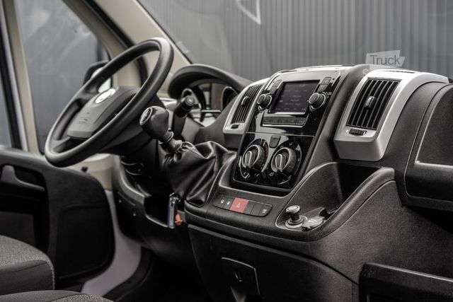 Furgão fechado FIAT Ducato **2.3 MultiJet | Bakwagen met Laadklep |