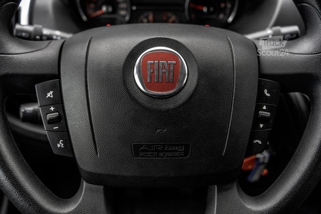 Furgão fechado FIAT Ducato **2.3 MultiJet | Bakwagen met Laadklep |