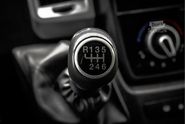 Furgão fechado FIAT Ducato **2.3 MultiJet | Bakwagen met Laadklep |