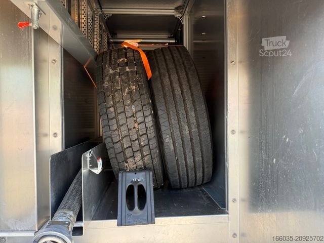 Specializētais kravas auto MERCEDES-BENZ Atego 1528 METZ DLK 23-12 L32 CAN Drehleiter