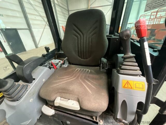 Mini excavator Kubota U 27-4 HI