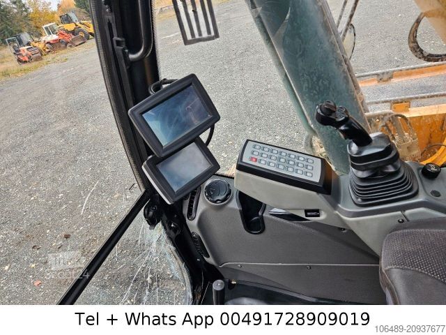 Rolo compactador LIEBHERR 924  Oitquick