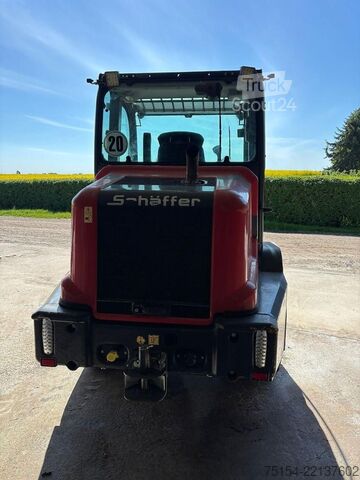 Tracteur de cour Schäffer T6680