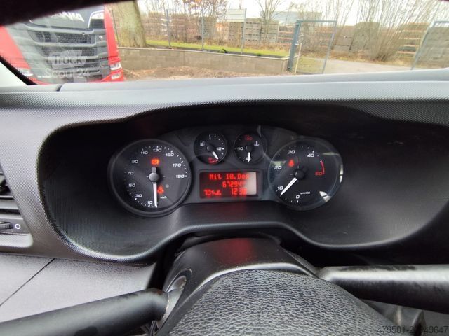 Pick-up skåpbil IVECO Daily Fahrgestell Einzelkabine 35S14*AHK*3,50M