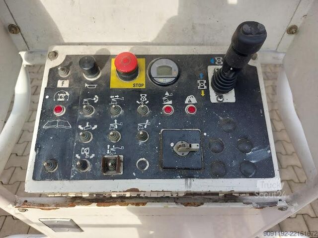 Ledad teleskopisk arbetsplattform Genie Z-30/20N RJ