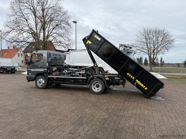 Camion benne à bras amovible Mitsubishi FUSO FUSO eCanter 9C18 mit Hakengerät (HIAB)  DAB+AUT