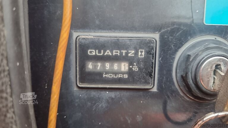 Sujungta darbo platforma JLG 800AJ (26m)