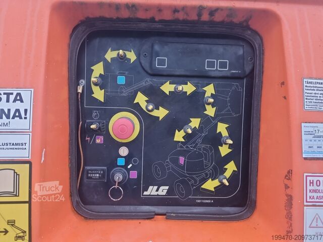 Sujungta darbo platforma JLG 800AJ (26m)