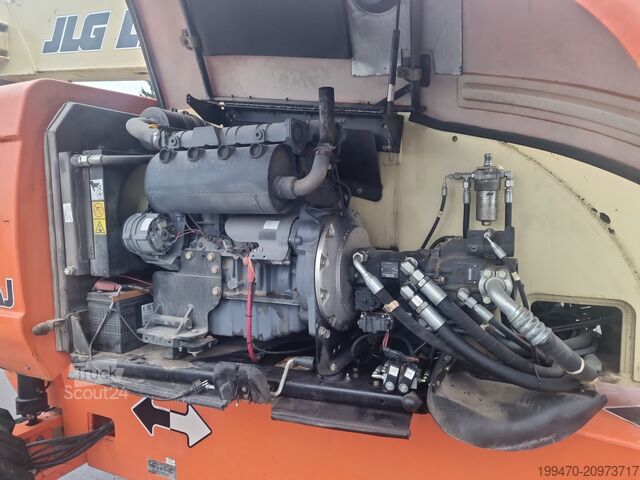 Sujungta darbo platforma JLG 800AJ (26m)