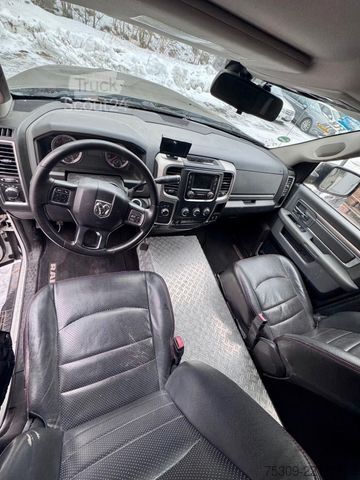 Pick-up DODGE RAM 2500-Grün foliert-original Weiß - unfallfrei