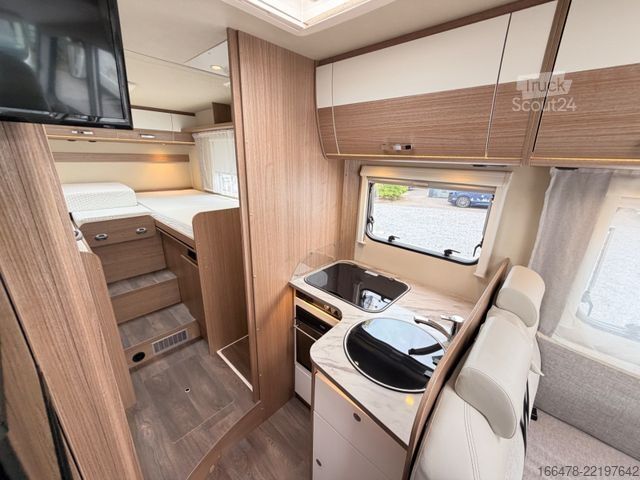Integraal camper CARADO I 447 *Einzelbetten-Hubbett-Automatik*