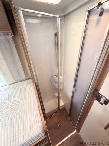 Integraal camper CARADO I 447 *Einzelbetten-Hubbett-Automatik*