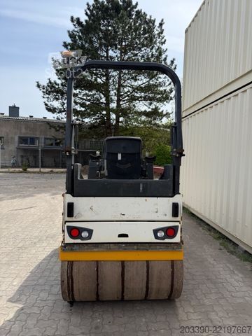 Walzenzug BOMAG BW135AD-5 / 2015 BJ / 1.979H / 3.9 T