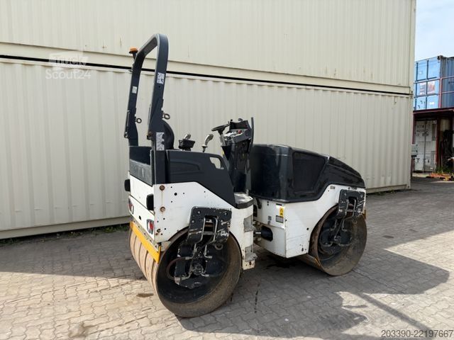 Walzenzug BOMAG BW135AD-5 / 2015 BJ / 1.979H / 3.9 T