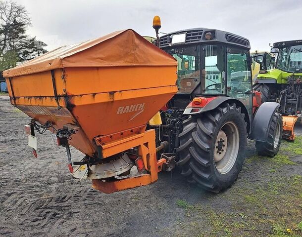 Traktor Massey Ferguson MF 3625 mit kompletter Winterausrüstung