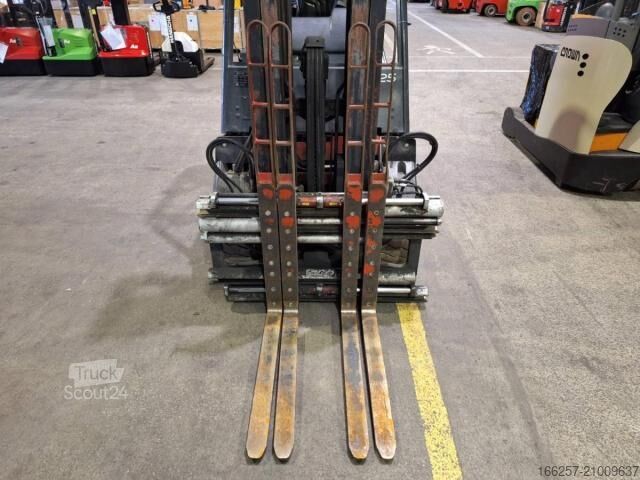 Chariot élévateur  DPK25C