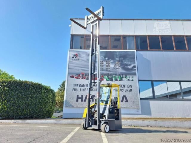 Chariot élévateur multidirectionnel Combilift C2500CB