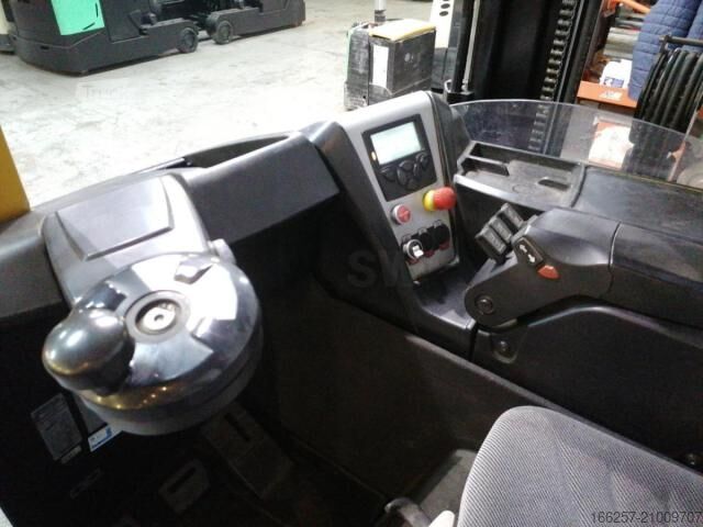 Reach truck Caterpillar NR16N